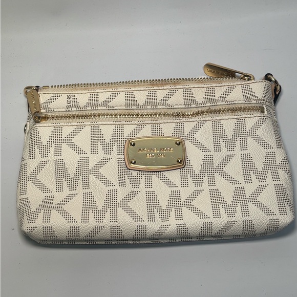 Michael Kors MK Signature Small Wristlet Clutch Purse - Picture 12 of 12